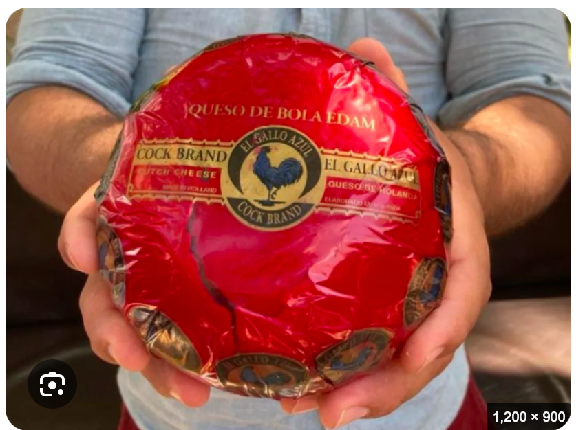 Referencia del queso de bola El Gallo Azul en envoltura roja